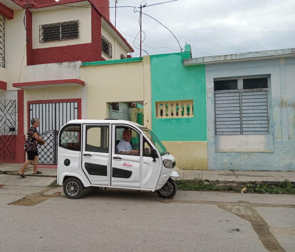 Visitadores acercan al hogar servicios vinculados al VIH en Cárdenas