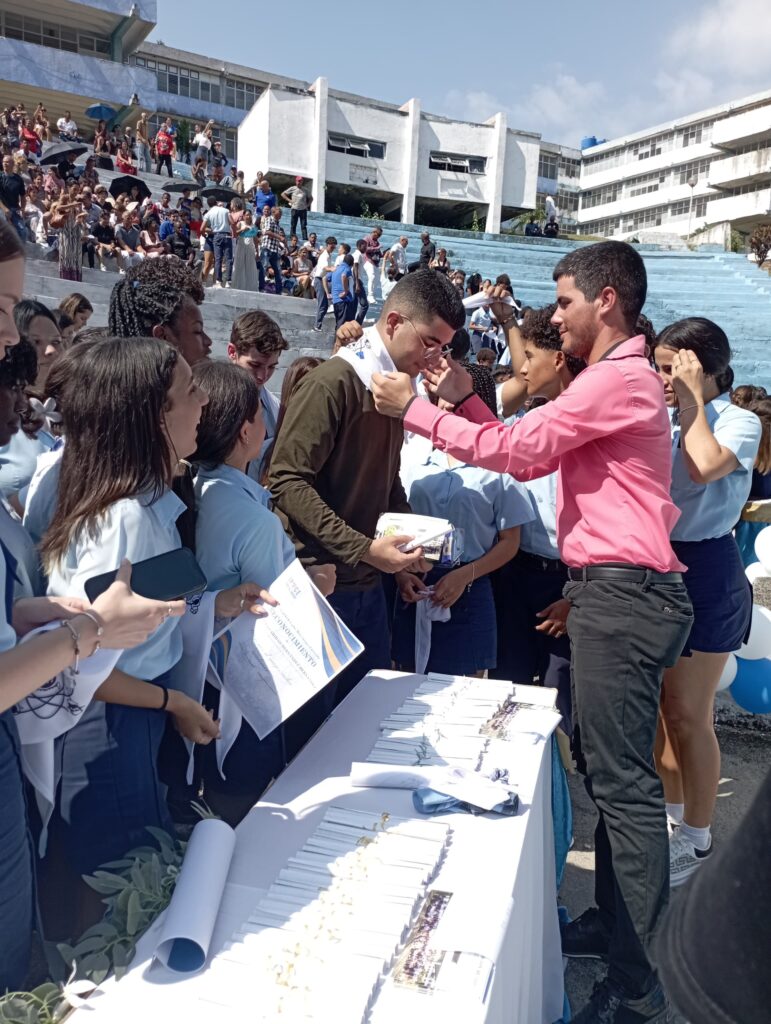 El IPVCE Carlos Marx gradúa su generación número 48