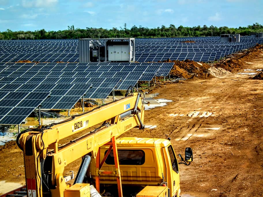 La construcción de parques fotovoltaicos en la provincia de Matanzas incrementa la potencia solar instalada.