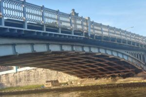 Por deterioro, comenzará urgente reparación del puente de Versalles