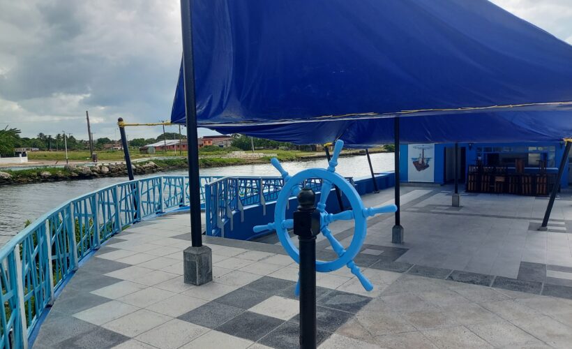 D'Artagnan, un barco encallado y una croqueta al plato