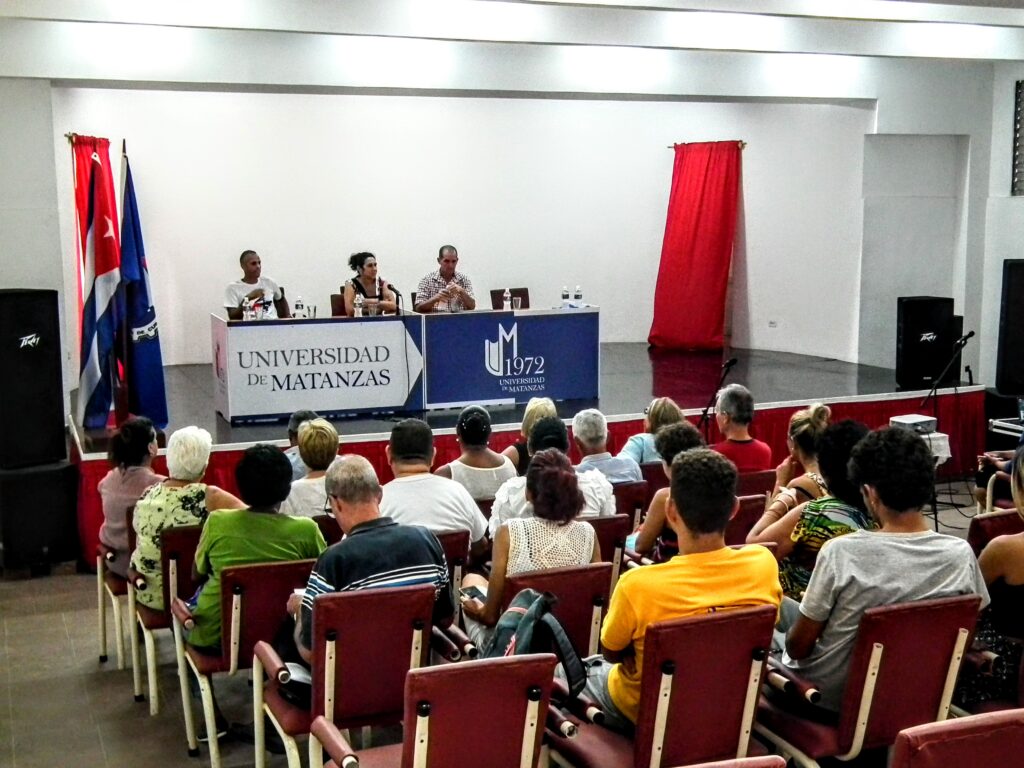 Prevalece diálogo y actitudes propositivas entre estudiantado universitario