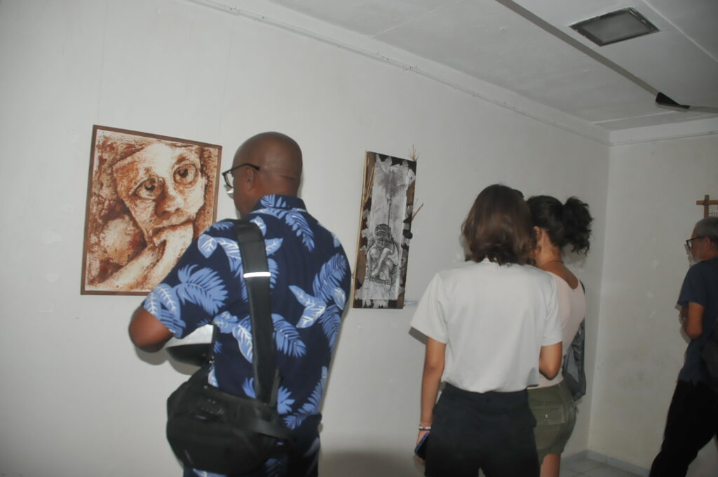 Desde la casa social de la Acaa, dos exposiciones a cuatro manos