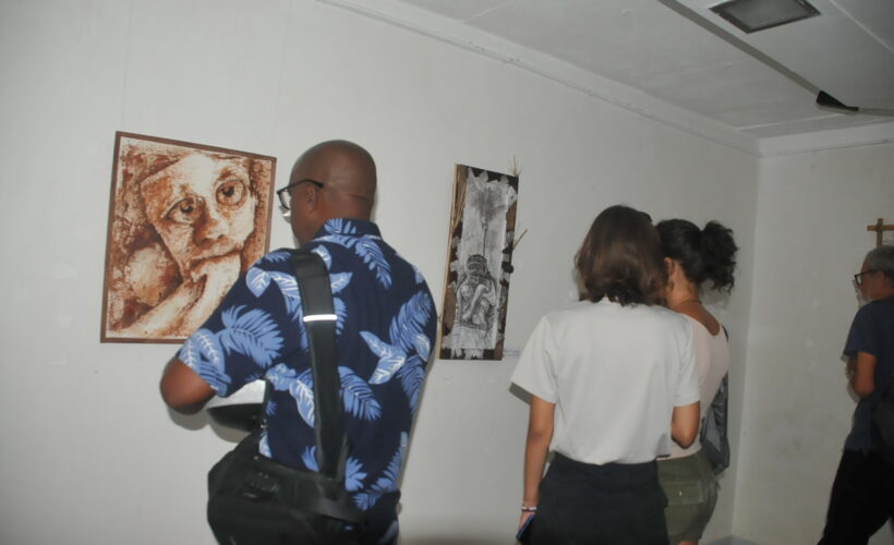 Desde la casa social de la Acaa, dos exposiciones a cuatro manos