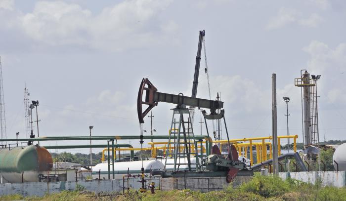 Extracción de petróleo en Cuba. Foto: Juvenal Balán