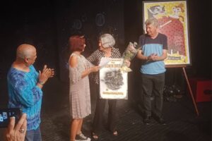 Entregan Premio Brene Lea Milagros Hernández
