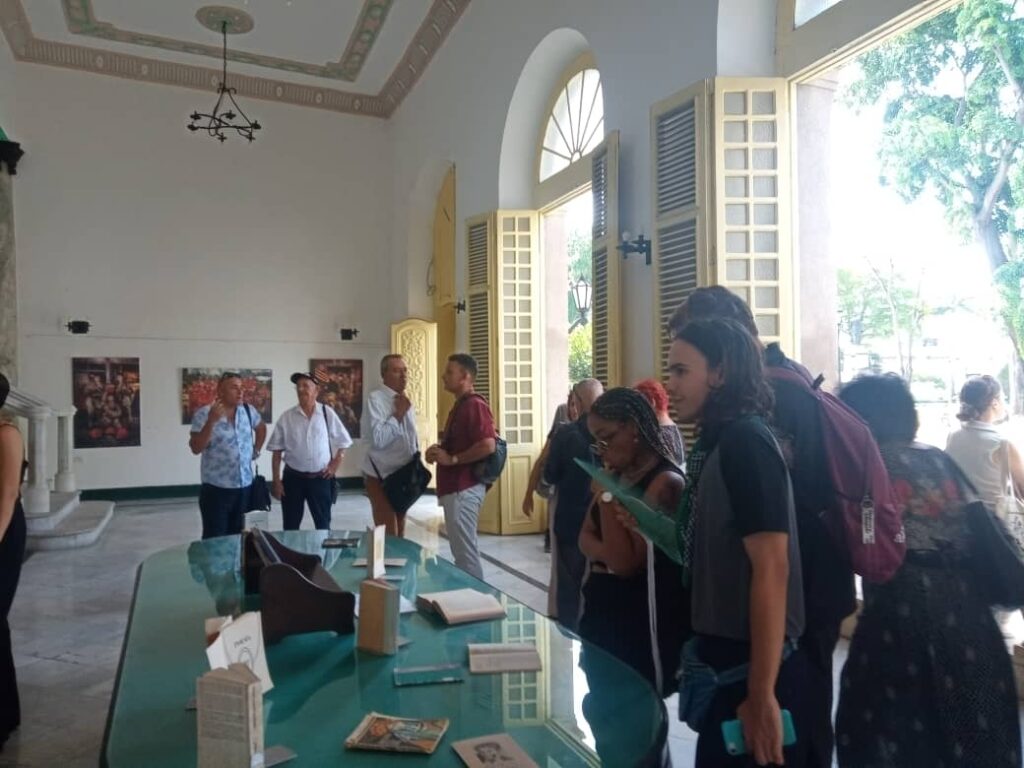 Muestra bibliográfica sobre Federico García Lorca como parte de la Jornada Lorquina. Foto: Boris Luis Alonso Pérez
