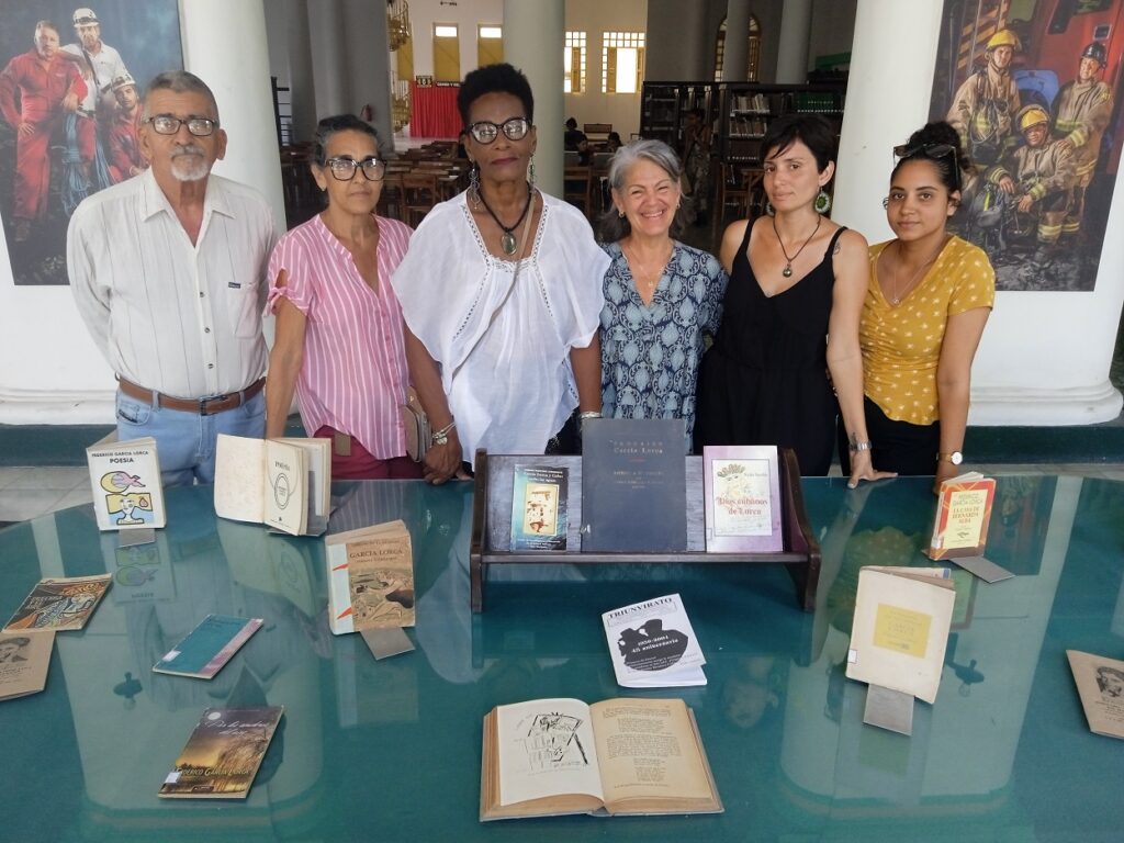 Muestra bibliográfica sobre Federico García Lorca como parte de la Jornada Lorquina. Foto: Boris Luis Alonso Pérez