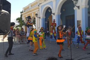 Payasos en la escena matancera. Foto: tomada del perfil de Facebook de Cultura Matancera