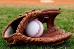 Béisbol: Pícher cubano dispuesto a aupar a Cocodrilos en Serie 64 baseball peloteros cuba