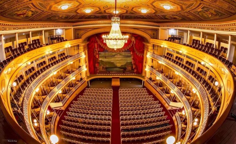 Sala principal del Sauto, otra vez dispuesta al arte