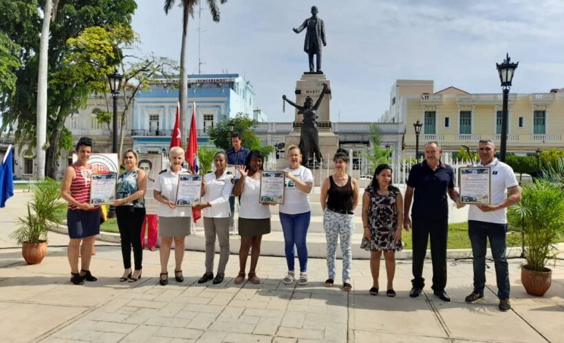 Celebran en Matanzas Día del trabajador de la Administración Pública