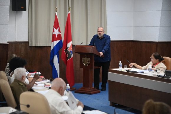 Presentó primer ministro al X Pleno evaluación sobre el cumplimiento del Programa de Gobierno para corregir distorsiones y reimpulsar la economía