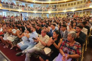 Acoge Teatro Sauto graduación de la Universidad de Matanzas