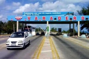 Peaje de Varadero regresa a la normalidad este domingo tras lamentable accidente. Foto: ACN