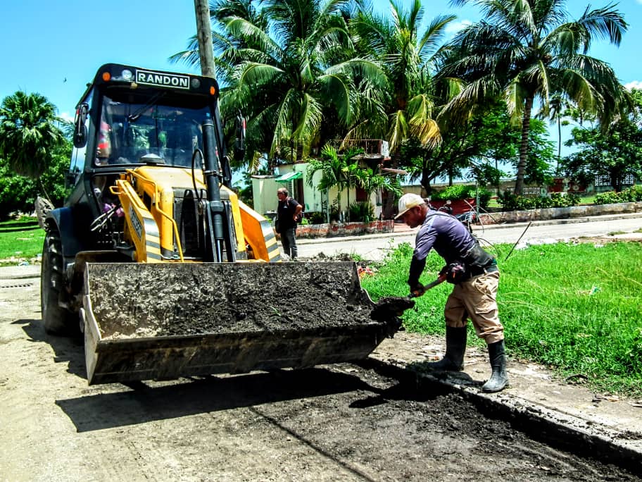 Laboran en barrio matancero para mitigar efectos de inundaciones