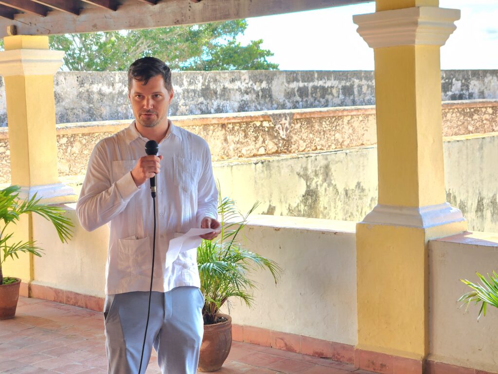 Cruz Roja y Embajada de Suiza inauguran exposición en Matanzas