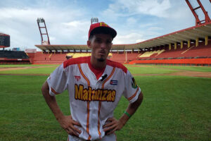 Yosney García salva a Cocodrilos en estreno de Serie Nacional