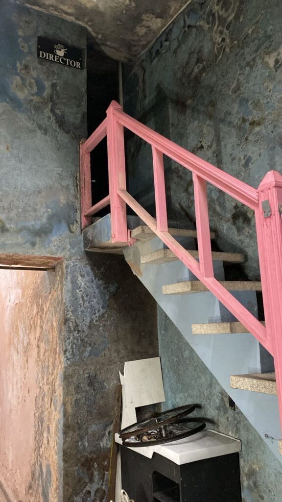 Café Teatro Biscuit: reparaciones, humedades y un segundo piso