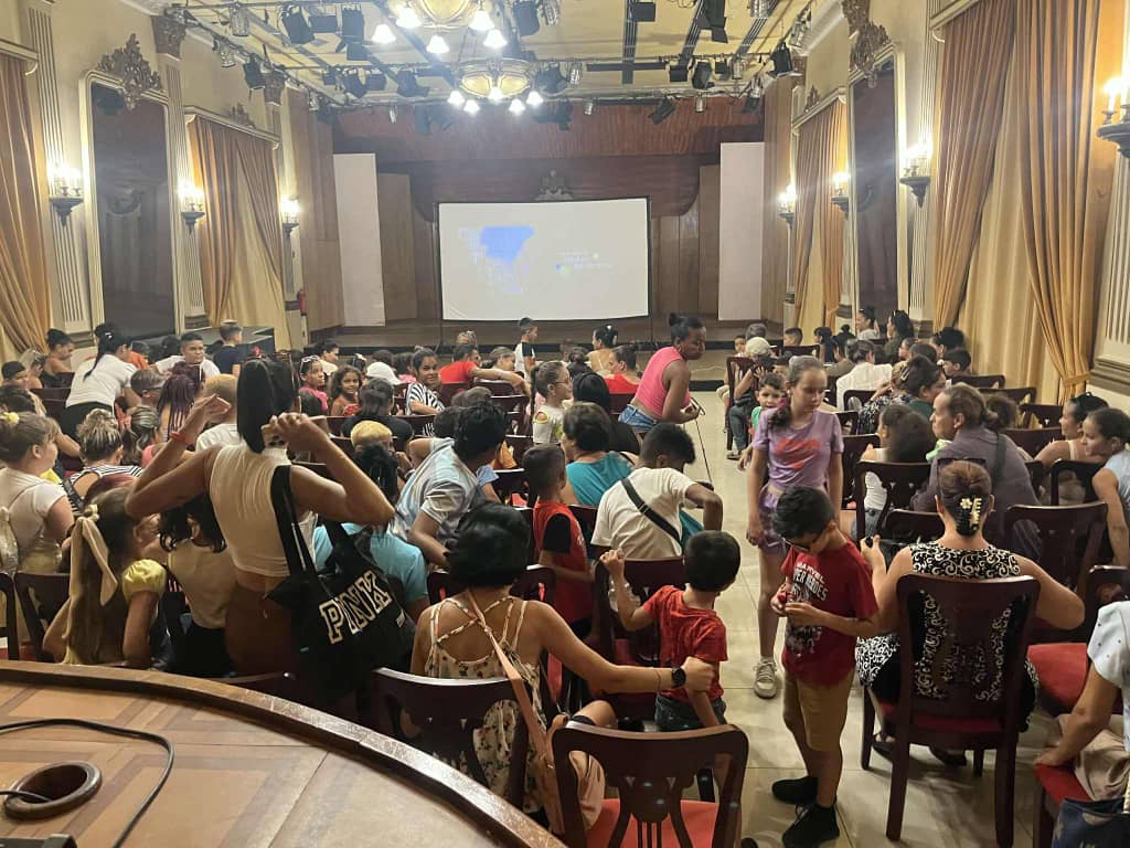 Cine en la Sala White: Gran pantalla, hálito de esperanza
