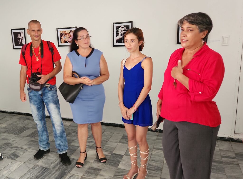 Exposición colectiva Multilente