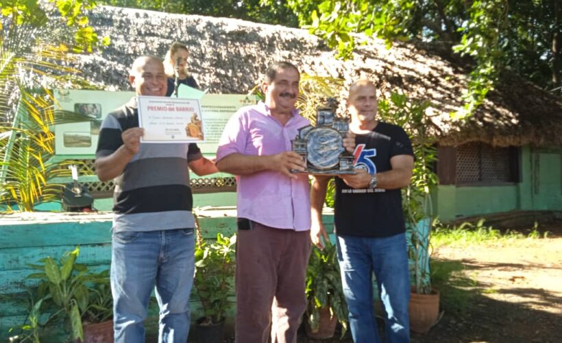 Entregan Premio del Barrio a Empresa Forestal de Matanzas