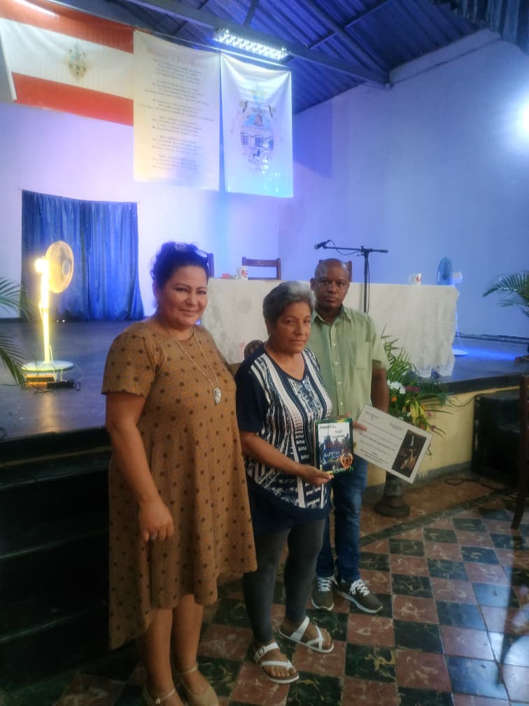 Recibe la escritora María Elvira Carmenate condición de Hija Ilustre de Jovellanos