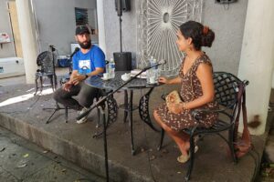 Un hijo de San Miguel en El Otro Café