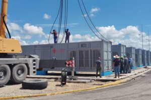 Instalan grupos electrógenos en central eléctrica matancera