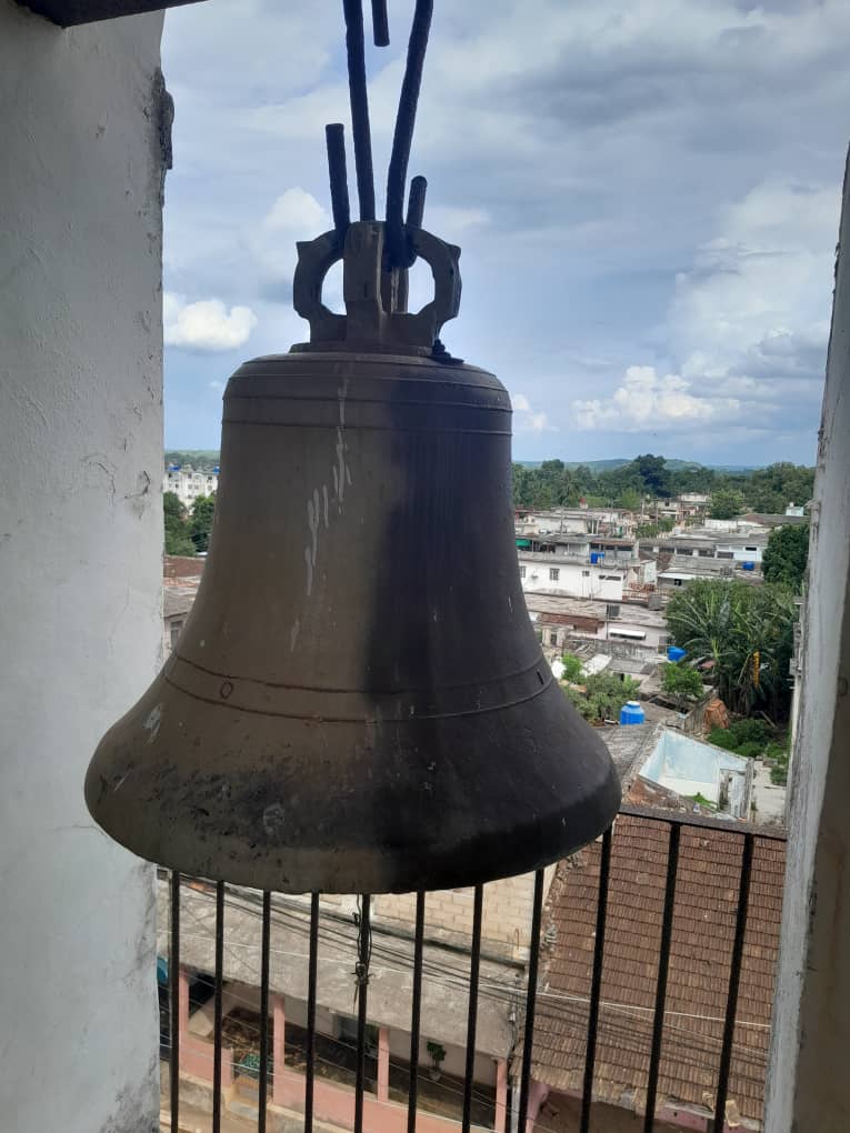 Campanas que hablan en la Iglesia Parroquial de Ceiba Mocha. Fotos: Elvis Martinez