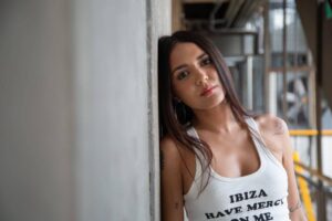 Las flores que nos da Camila Guevara