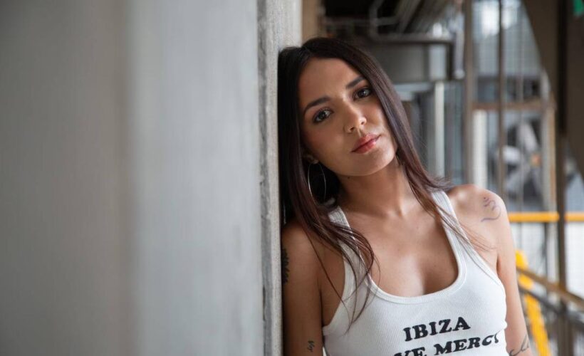 Las flores que nos da Camila Guevara