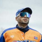 Un cocodrilo-gallo de paso por el béisbol azteca: el jardinero matancero Carlos Gómez
