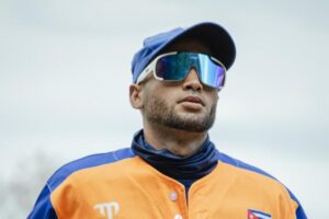 Un cocodrilo-gallo de paso por el béisbol azteca: el jardinero matancero Carlos Gómez