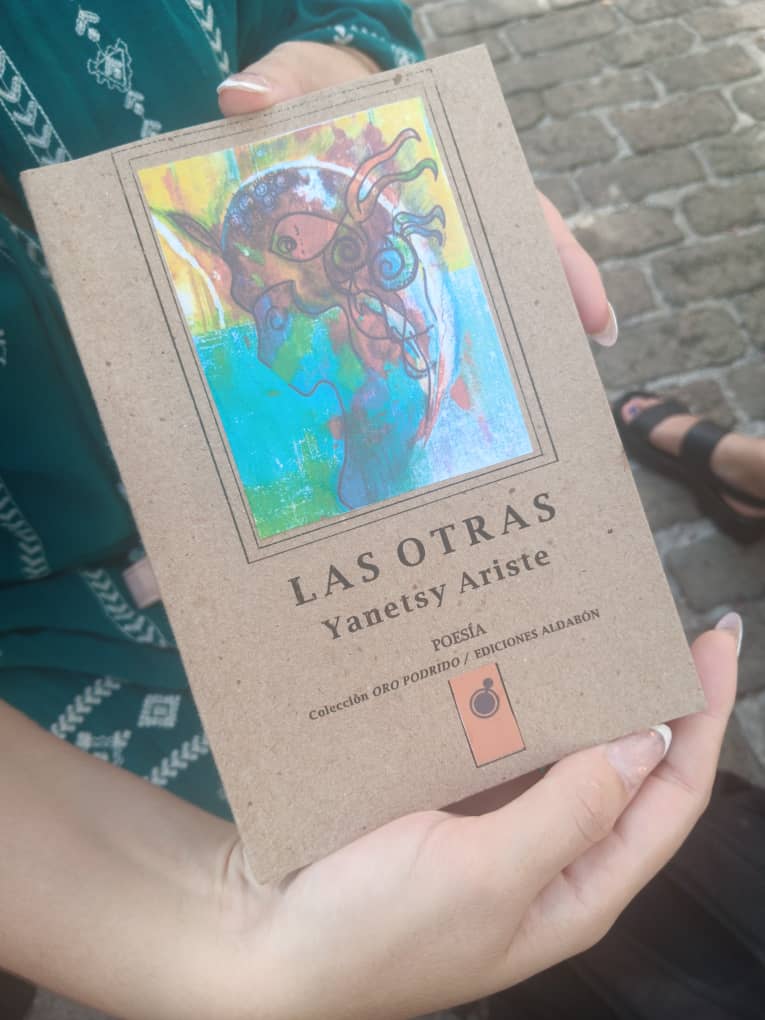 Libro Las otras, de Yanetsy Ariste. Foto: Giselle Bello
