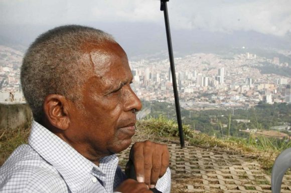 Poeta cubano Domingo Alfonso. Foto: Tomada de CMBQ Radio Enciclopedia.