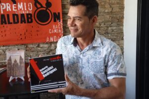 Escritor espirituano gana premio Aldabón 2025