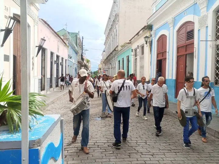 Pasacalle inició 50 Semana de la Cultura en Matanzas