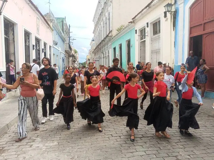 Pasacalle inició 50 Semana de la Cultura en Matanzas