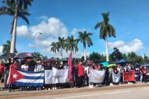 Generación del Centenario de Fidel, recibe el carné de la FEU