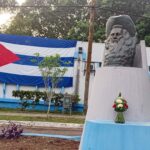 Rosas para Camilo en la Universidad de Matanzas