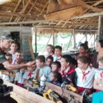 Niños y especialistas unen esfuerzos por la conservación del manatí en la Ciénaga de Zapata