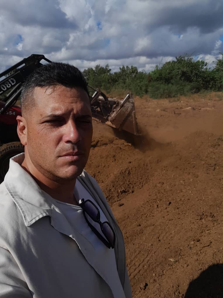 Yosniel Gil Montenegro, agricultor