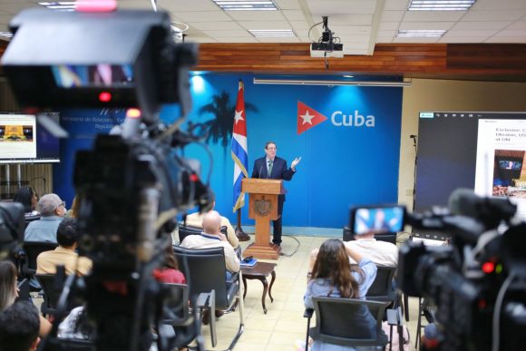 Denunció que el objetivo de EEUU es evitar que la comunidad internacional se concentre en las graves violaciones a los derechos humanos de las cubanas y cubanos que constituye el bloqueo. Foto: Enrique González Díaz/ Cubadebate.