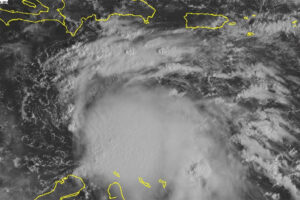 Se forma en el Caribe central la décimo tercera tormenta tropical de la temporada
