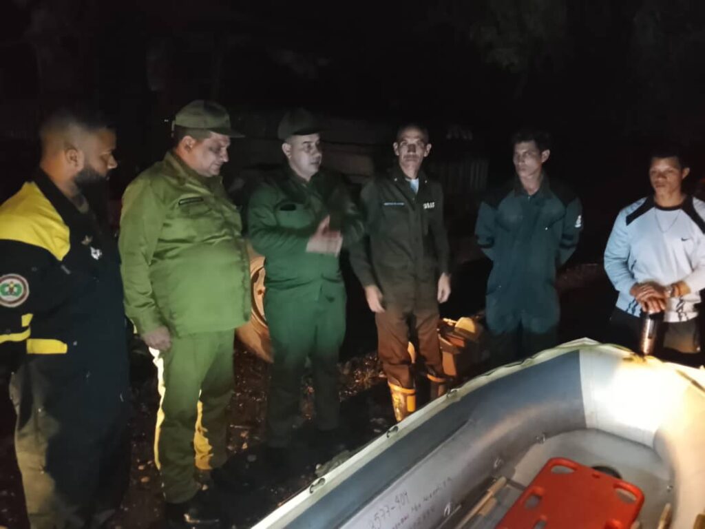 Yunier, la mano de la solidaridad ante el embate del huracán Melissa