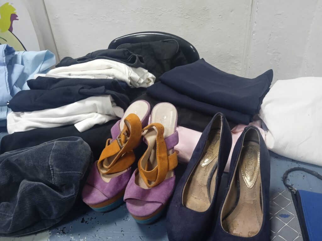 La AHS matancera recibe donativos para afectados por huracán Melissa