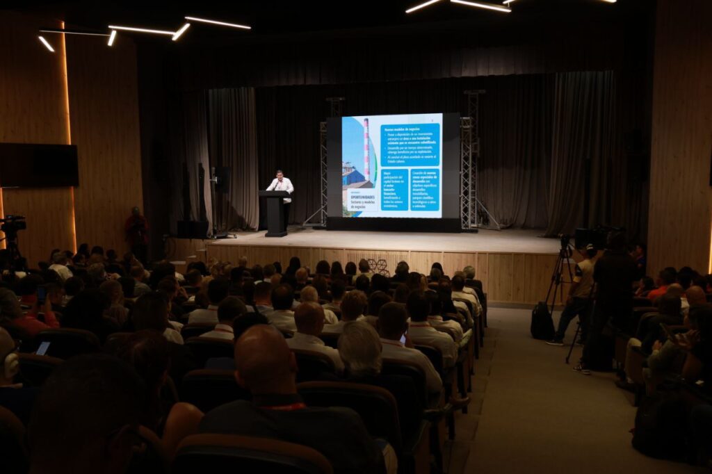 Algunas medidas anunciadas para dinamizar inversión extranjera requerirán modificaciones legislativas, explica Mincex