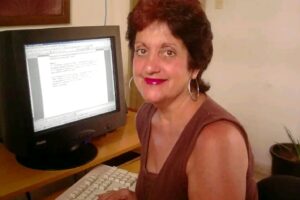 Gente de Periódico: María Elena Bayón, la de Girón