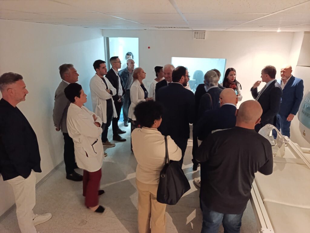 Centro Aktis de Italia fortalece sistema sanitario de Matanzas con donación de equipos al Hospital Faustino Pérez